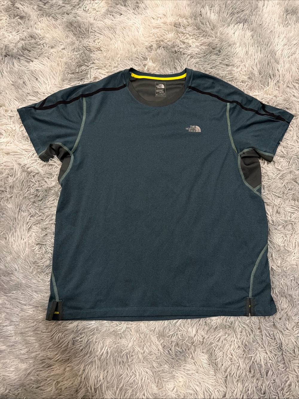 The North Face FlashDry Short Sleeve T-Shirt Mens XL